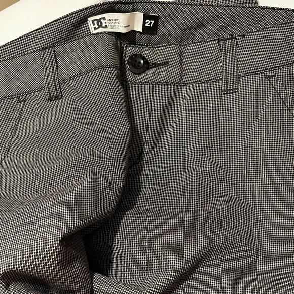 - DC pants size 27 - Picture 2 of 2
